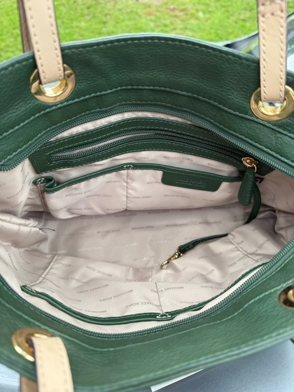 Michael Kors Green Pebbled Leather Tote Bag Gold Hardware Shoulder Bag Large EUC - Picture 6 of 6